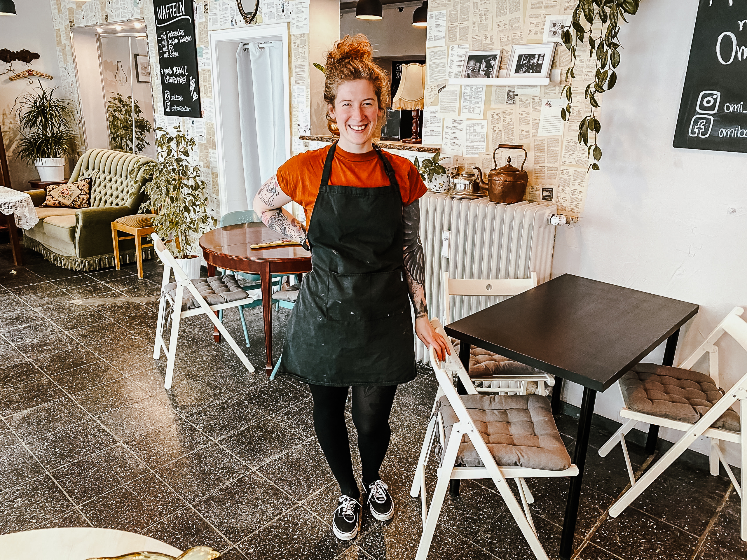 Das Foto zeigt das Café Omi backt im Szeneviertel Bochum Ehrenfeld