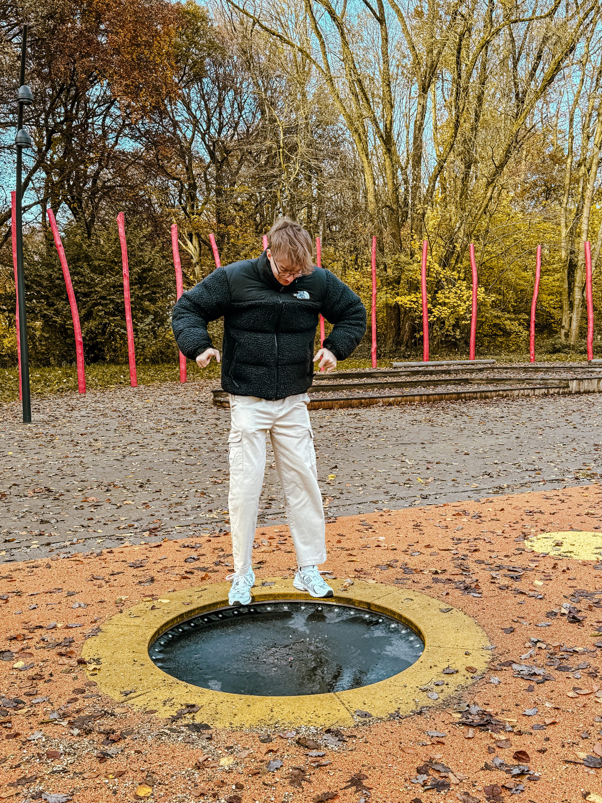 Außenaufnahme Revierpark Vonderort Trampolin.