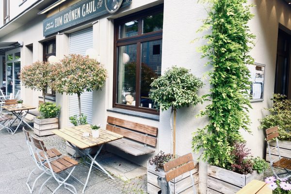 Das Foto zeigt das Restaurant „Zum Grünen Gaul“ im Szeneviertel Bochum Ehrenfeld von außen