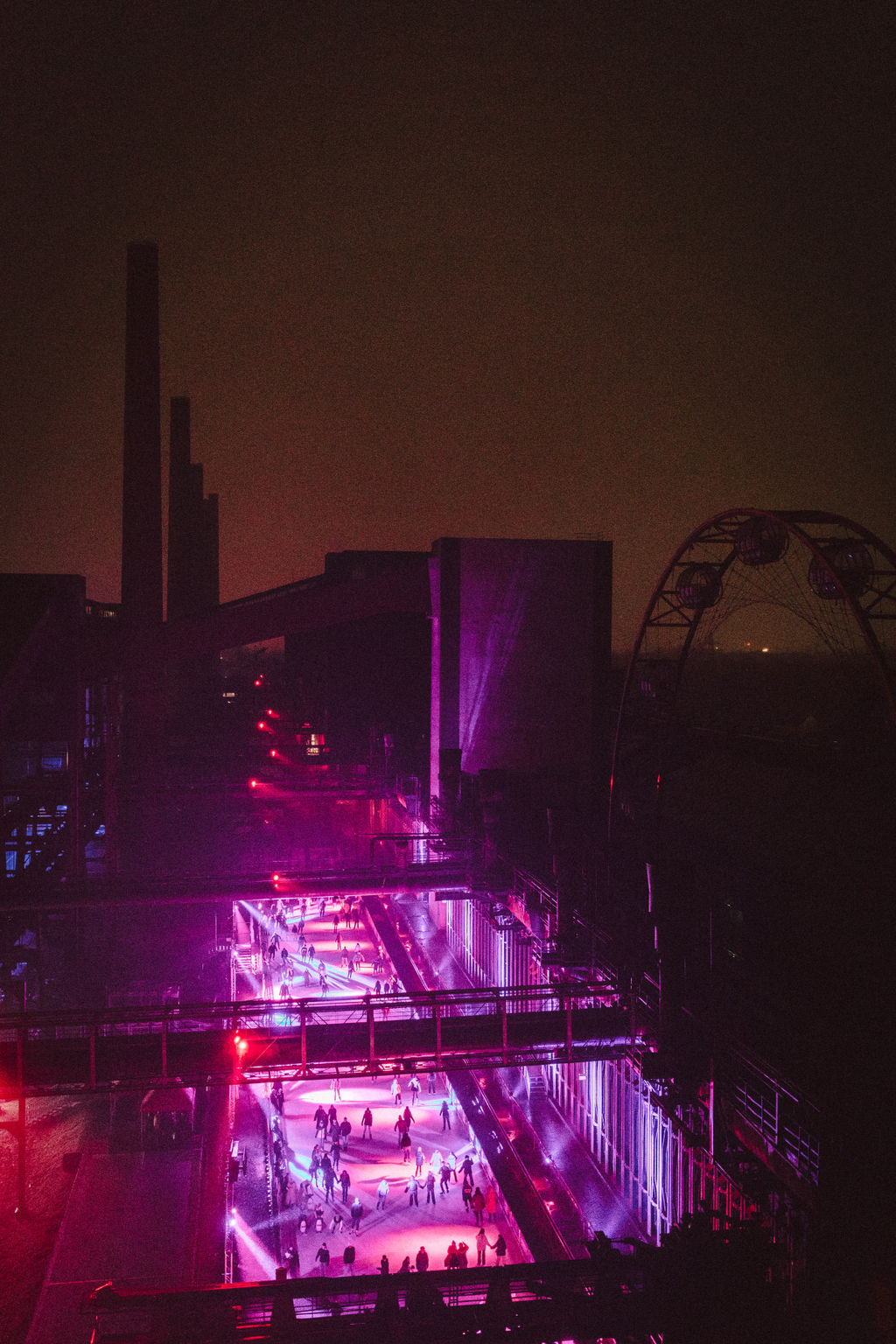 Das Foto zeigt die Eisbahn auf der Zeche Zollverein.