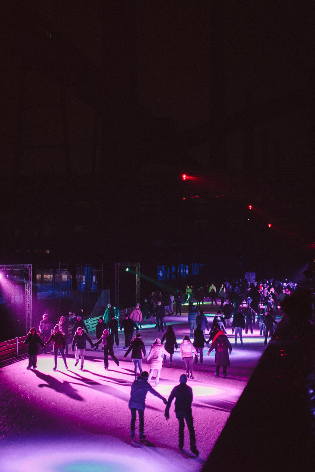 Das Foto zeigt die Eisbahn auf der Zeche Zollverein.