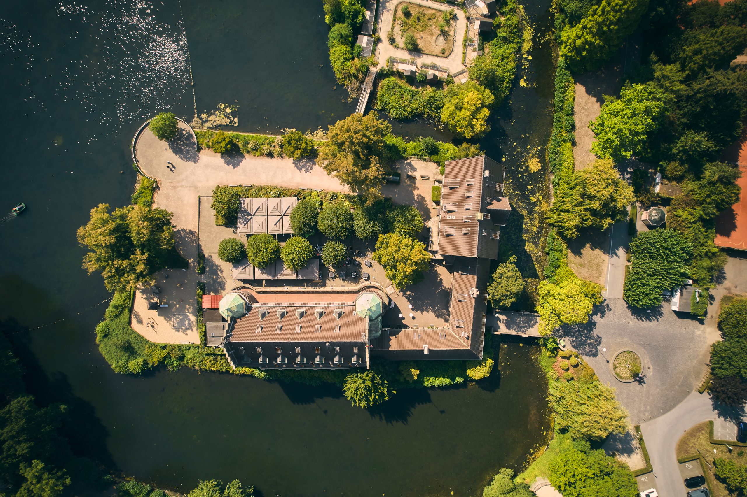 Das Foto zeigt das Wasserschloss Wittringen in Gladbeck.